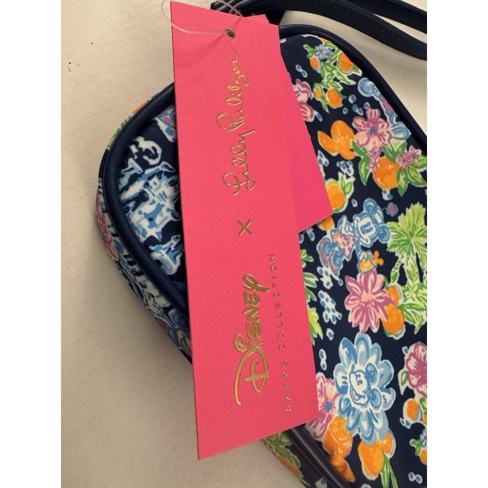 Lilly Pulitzer New Disney Gillie Wristlet Navy Lilly Loves Disney Mickey DP1 - Picture 2 of 3